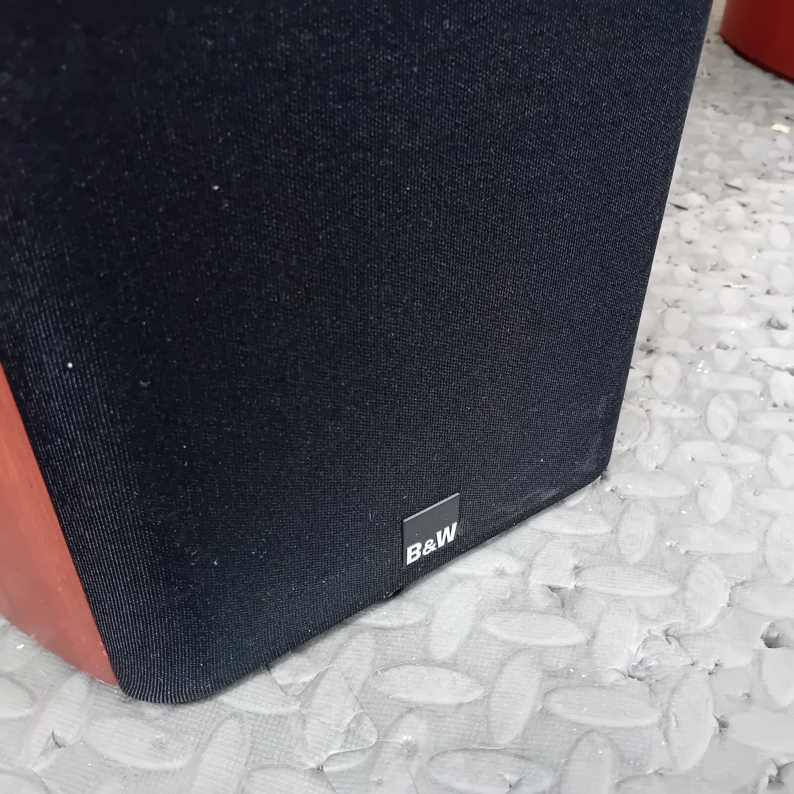 BOWERS & WILKINS B&W 803 D FLOOR STANDING SPEAKERS