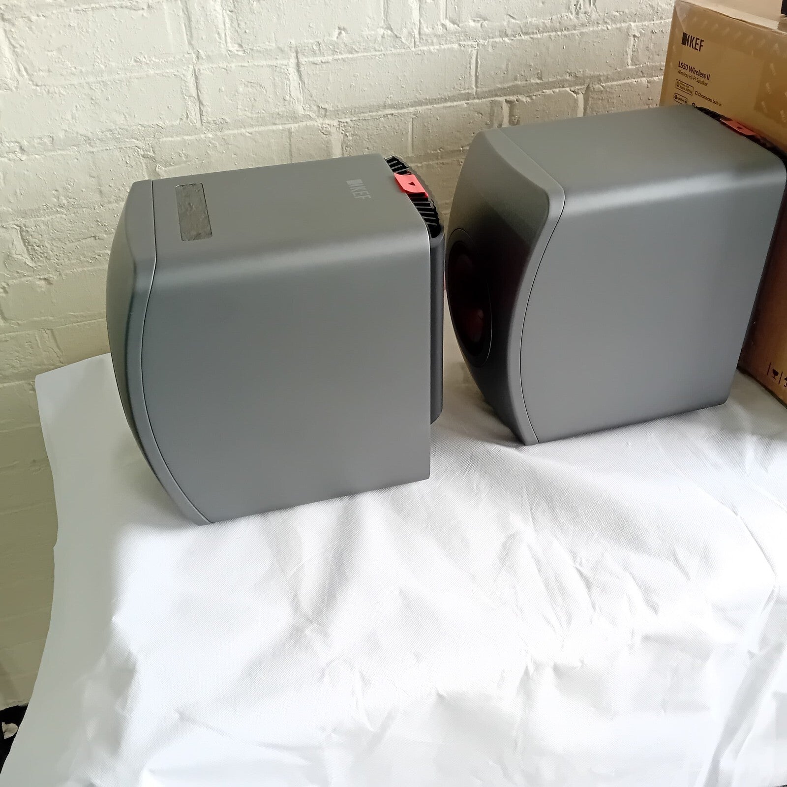 KEF LS50 WIRELESS II TITANIUM GREY SPEAKERS