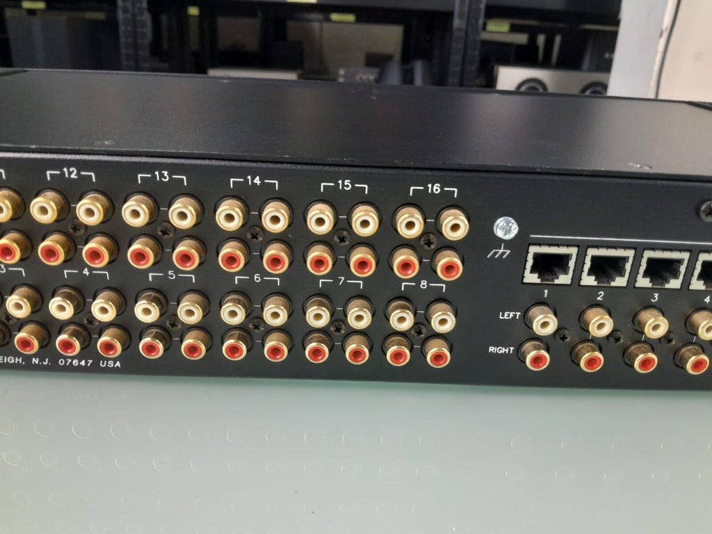 CRESTRON CNX BIPAD8 PROFESSIONAL AUDIO DISTRIBUTION PROCESSOR #002