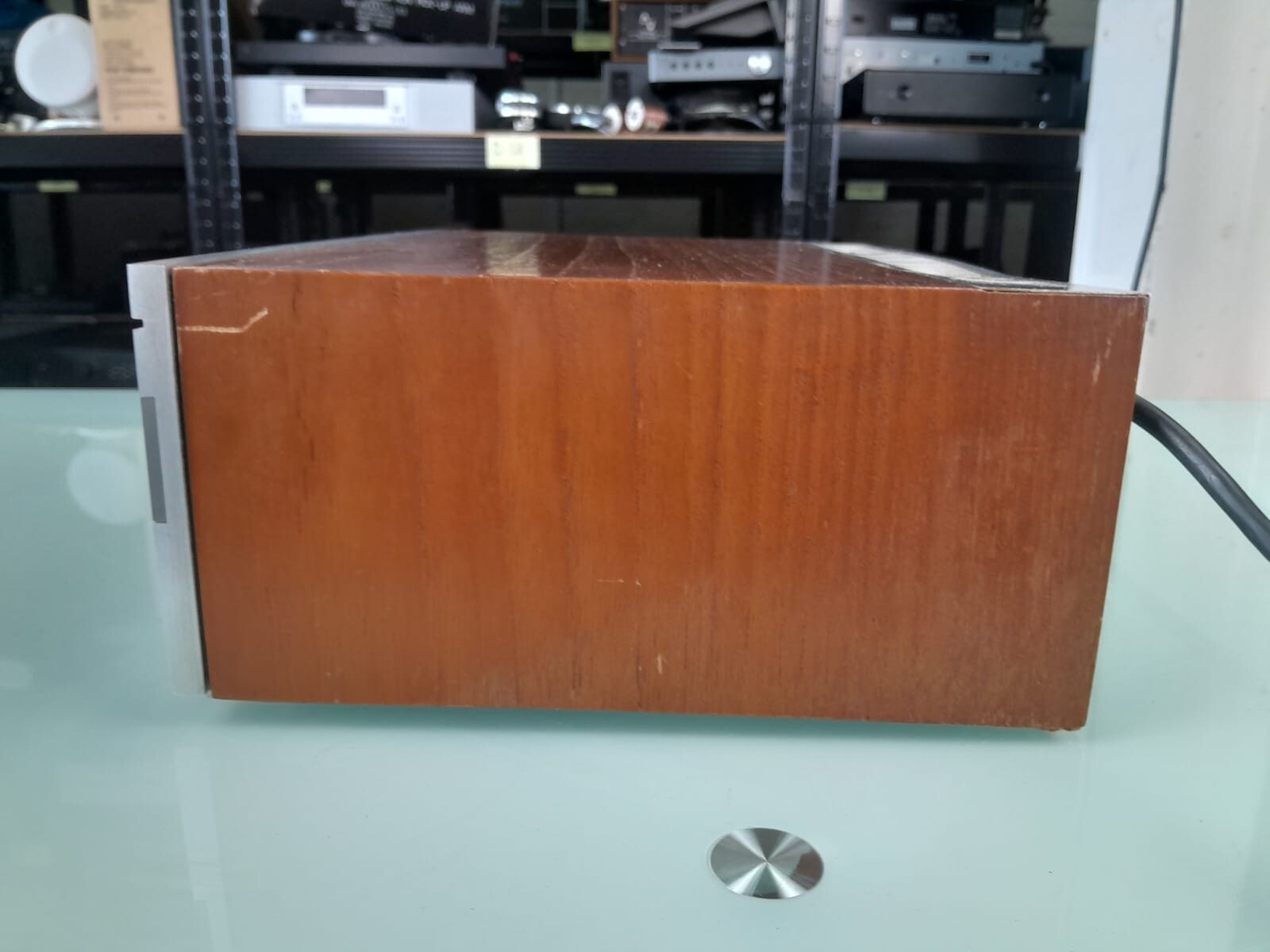 LEAK DELTA 70 AMPLIFIER