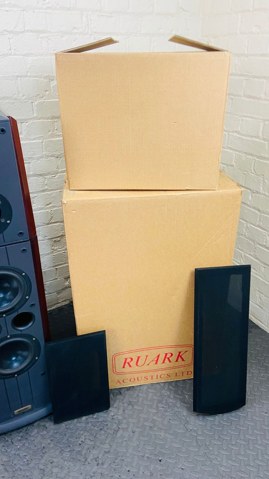 RUARK SOLSTICE FLOOR STANDING SPEAKERS