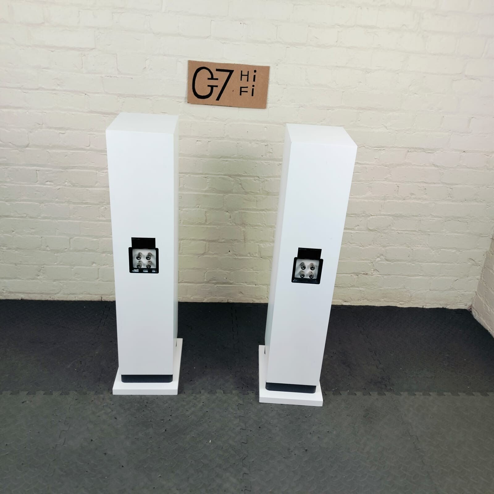 PROAC RESPONSE DT8 FLOOR STANDING SPEAKERS