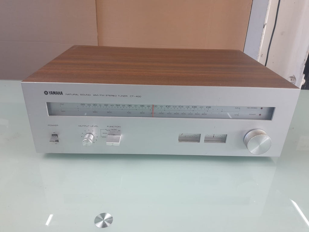 YAMAHA CT 400 NATURAL SOUND AM / FM STEREO TUNER