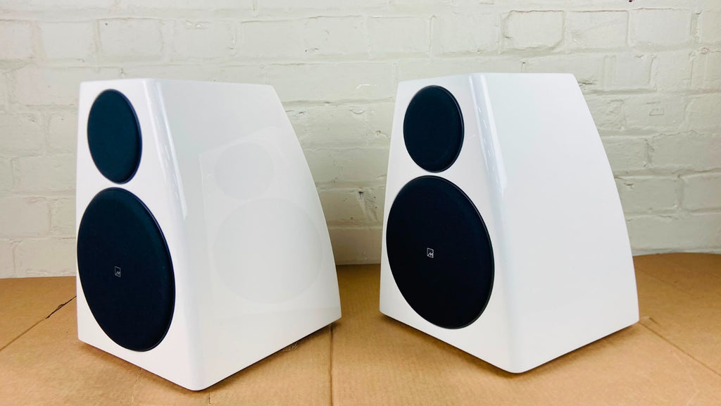 MERIDIAN DSP3200 SPEAKERS