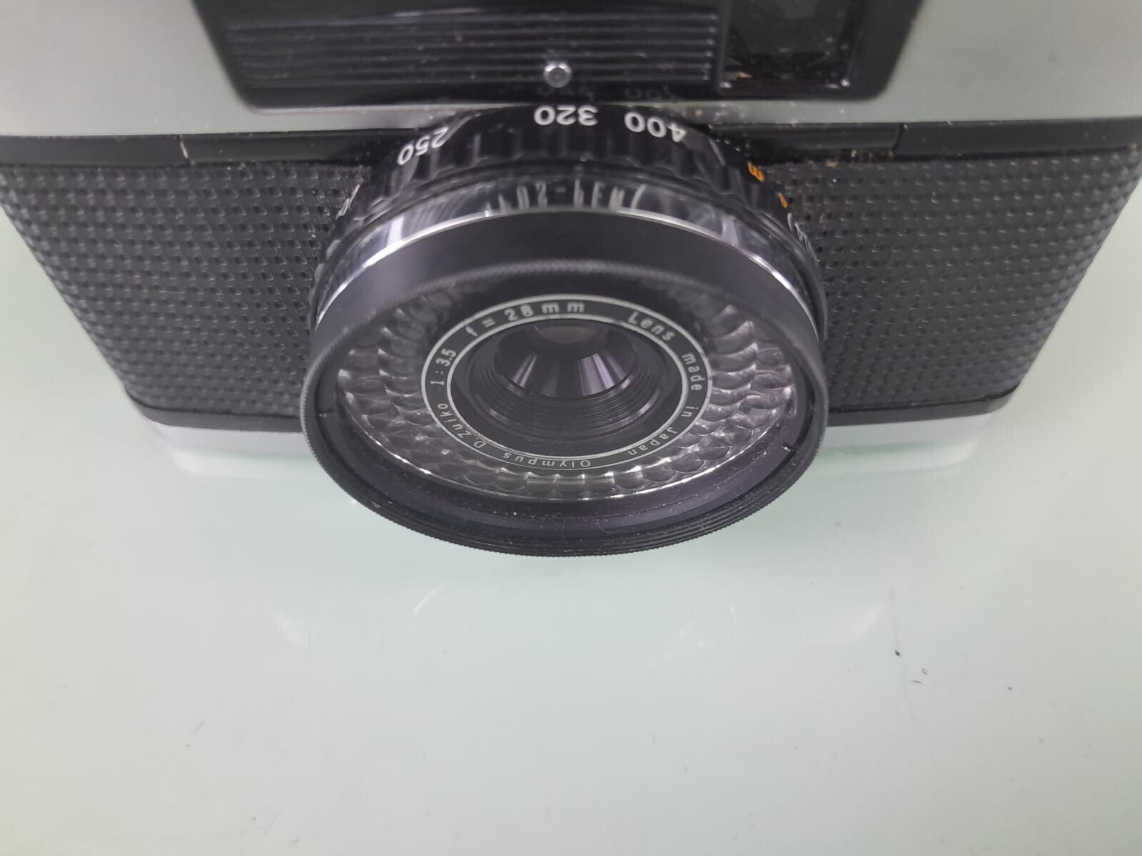 OLYMPUS PEN EE 3 FILM CAMERA D.ZUIKO F=28MM 1:3.5 LENS