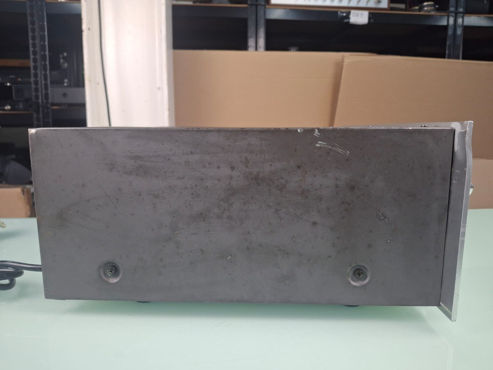 LEAK 3900A INTEGRATED STEREO AMPLIFIER