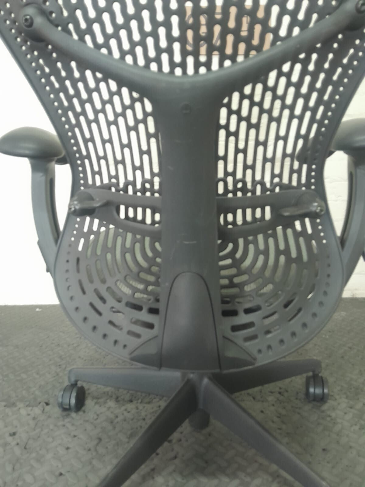 HERMAN MILLER MIRA CHAIR