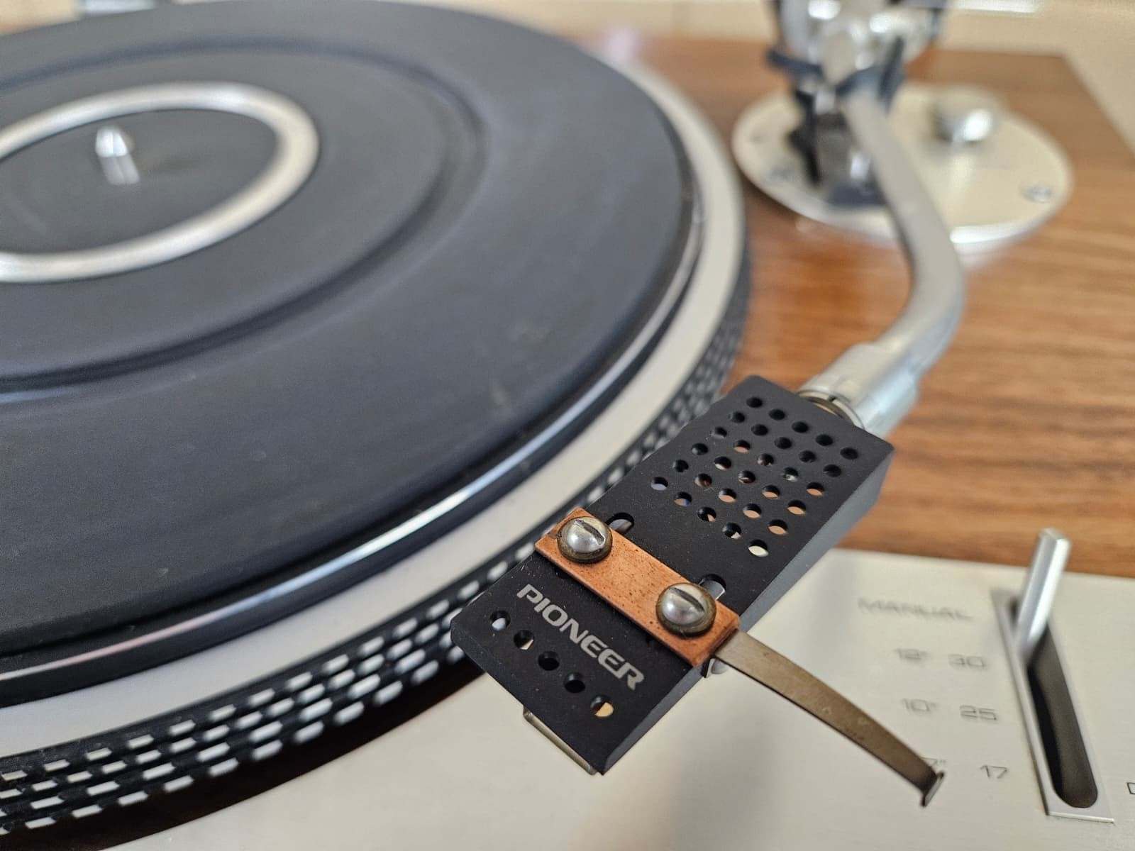 PIONEER PL 530 DIRECT DRIVE FULL AUTOMATIC STEREO TURNTABLE