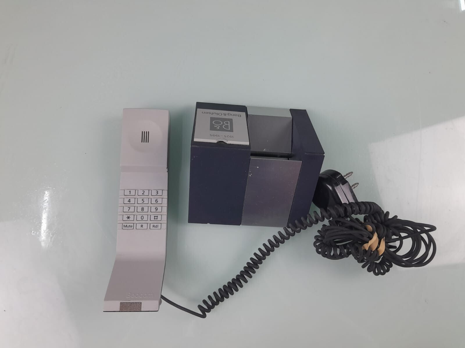 BANG & OLUFSEN B&O BEOCOM 1400 TELEPHONE