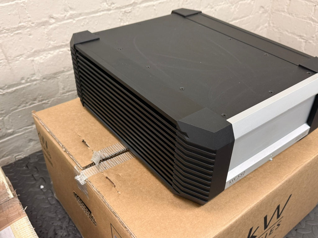 SERVICED MUSICAL FIDELITY KW 550 INTEGRATED AMPLIFIER & KW 550 POWER SUPPLY