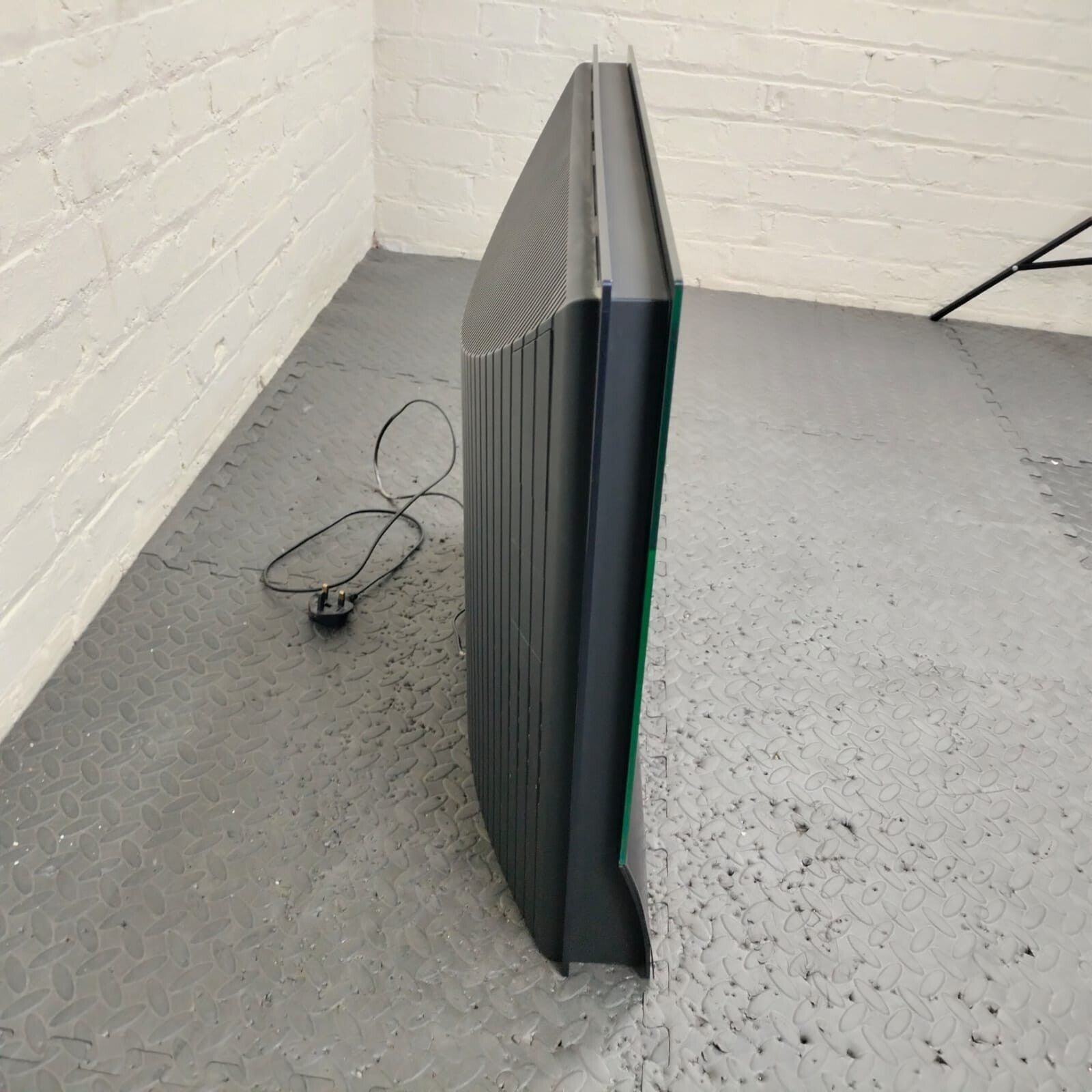BANG & OLUFSEN B&O BEOCENTER 6 26 INCH TV