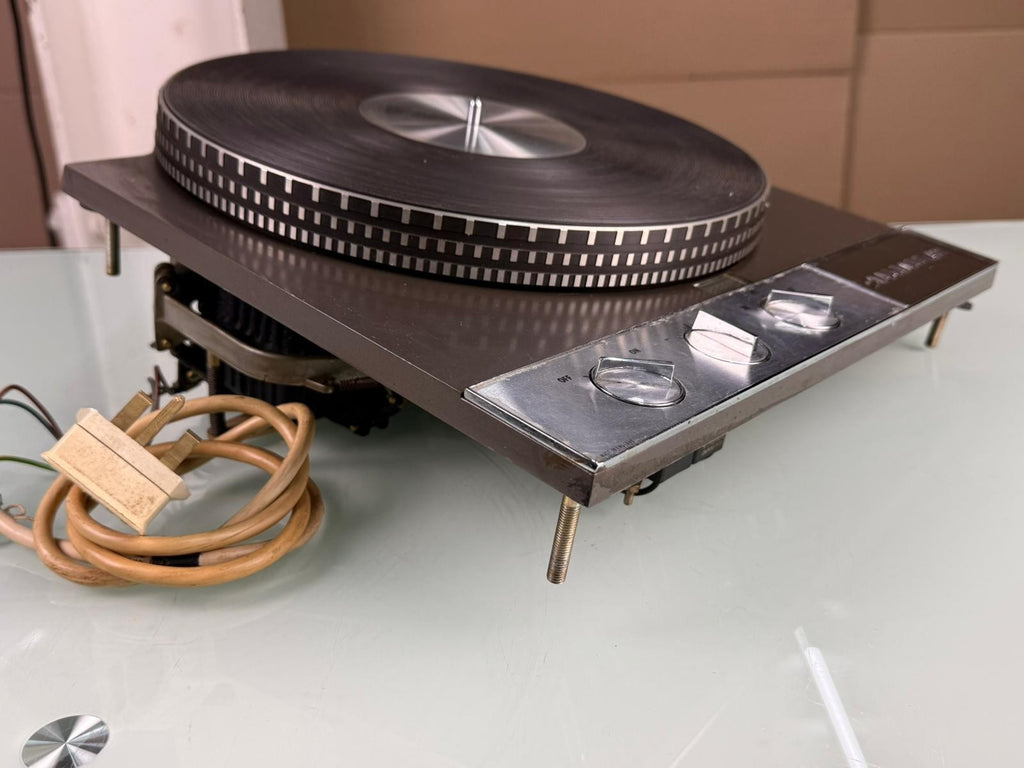 GARRARD 401 TURNTABLE