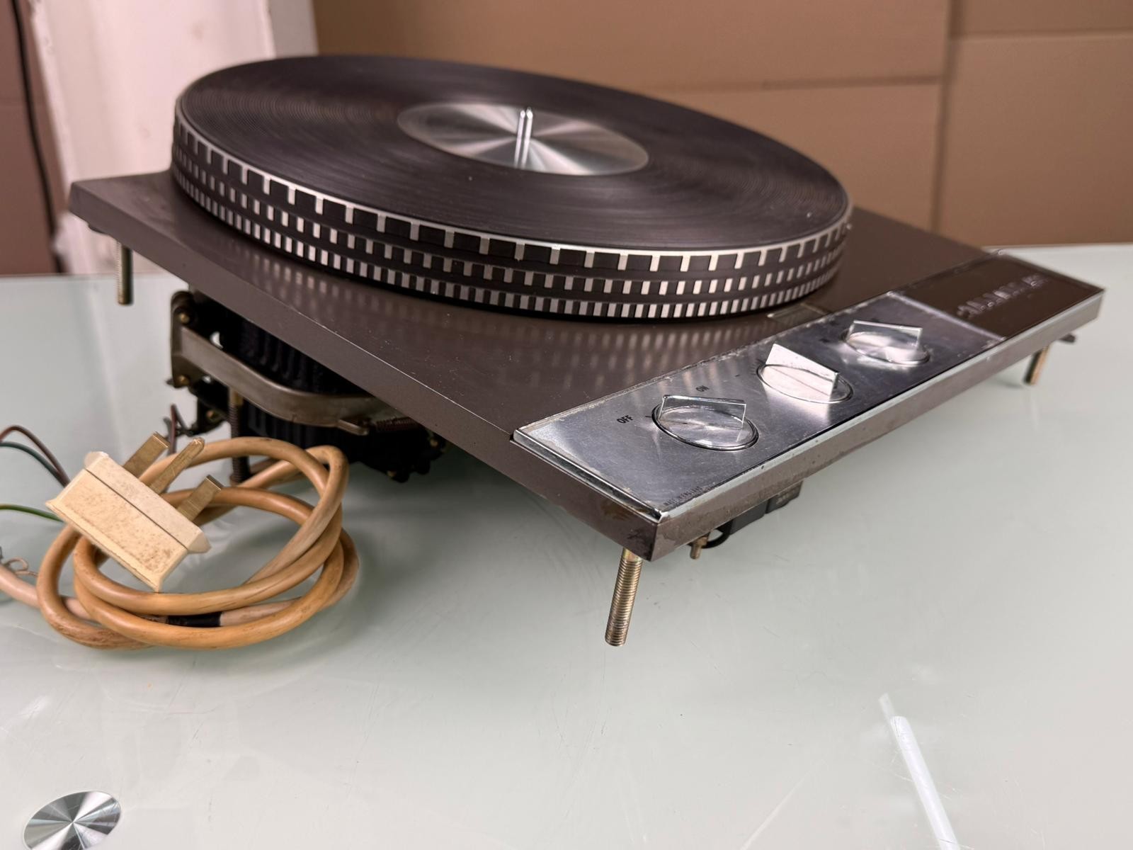 GARRARD 401 TURNTABLE