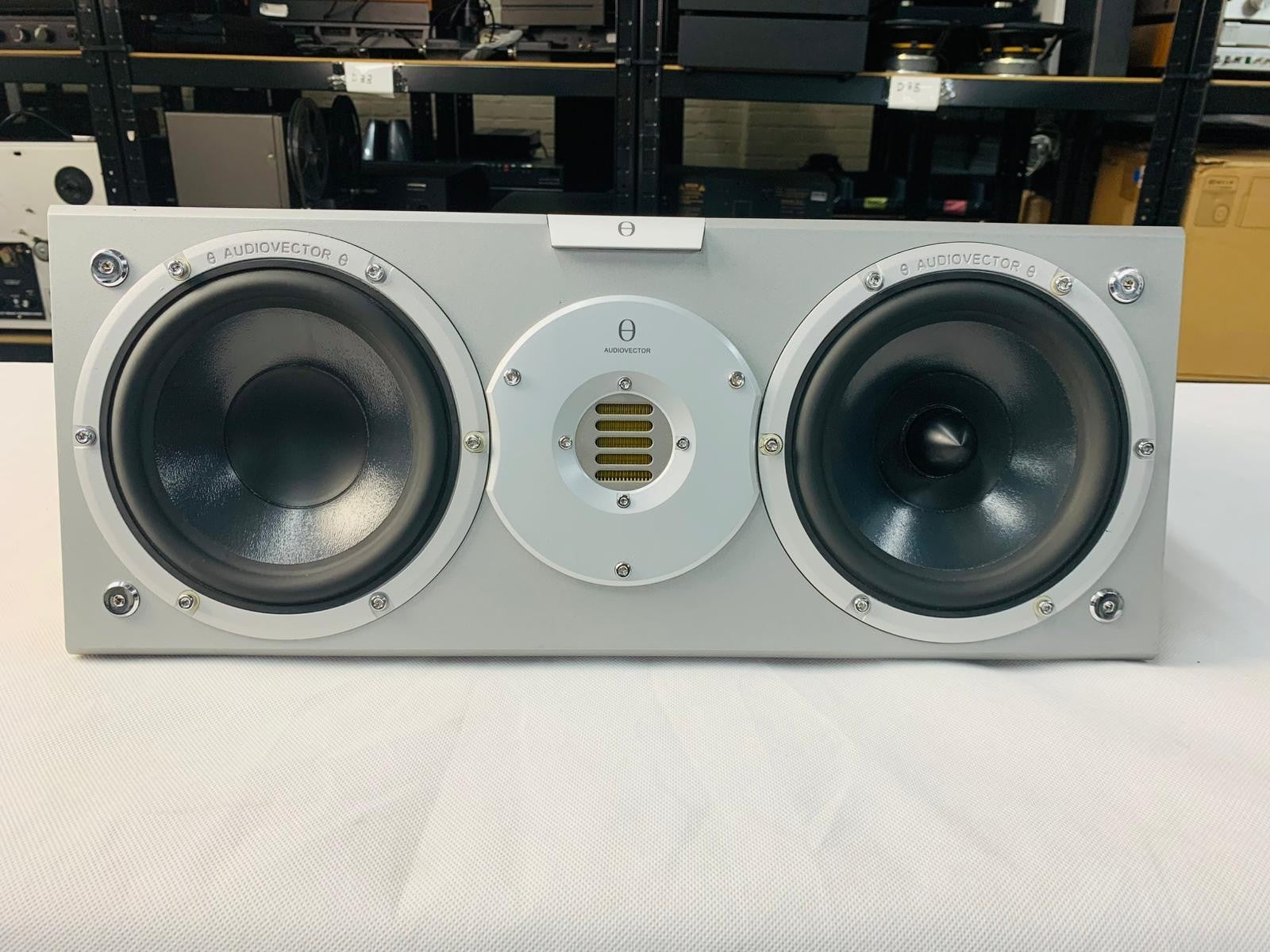 AUDIOVECTOR AV3CI SUPER CENTER SPEAKER