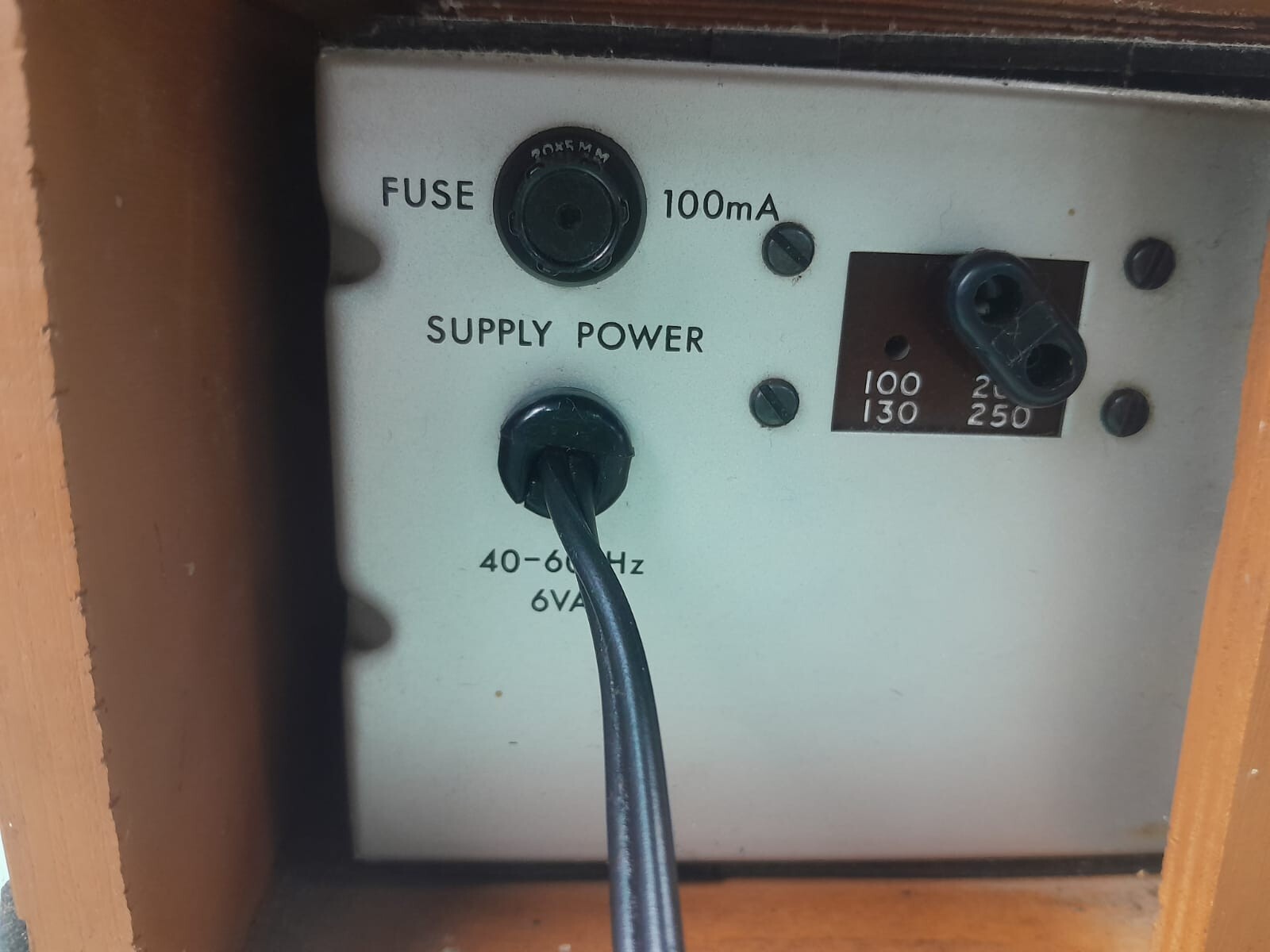 LEAK STEREOFETIC FM TUNER