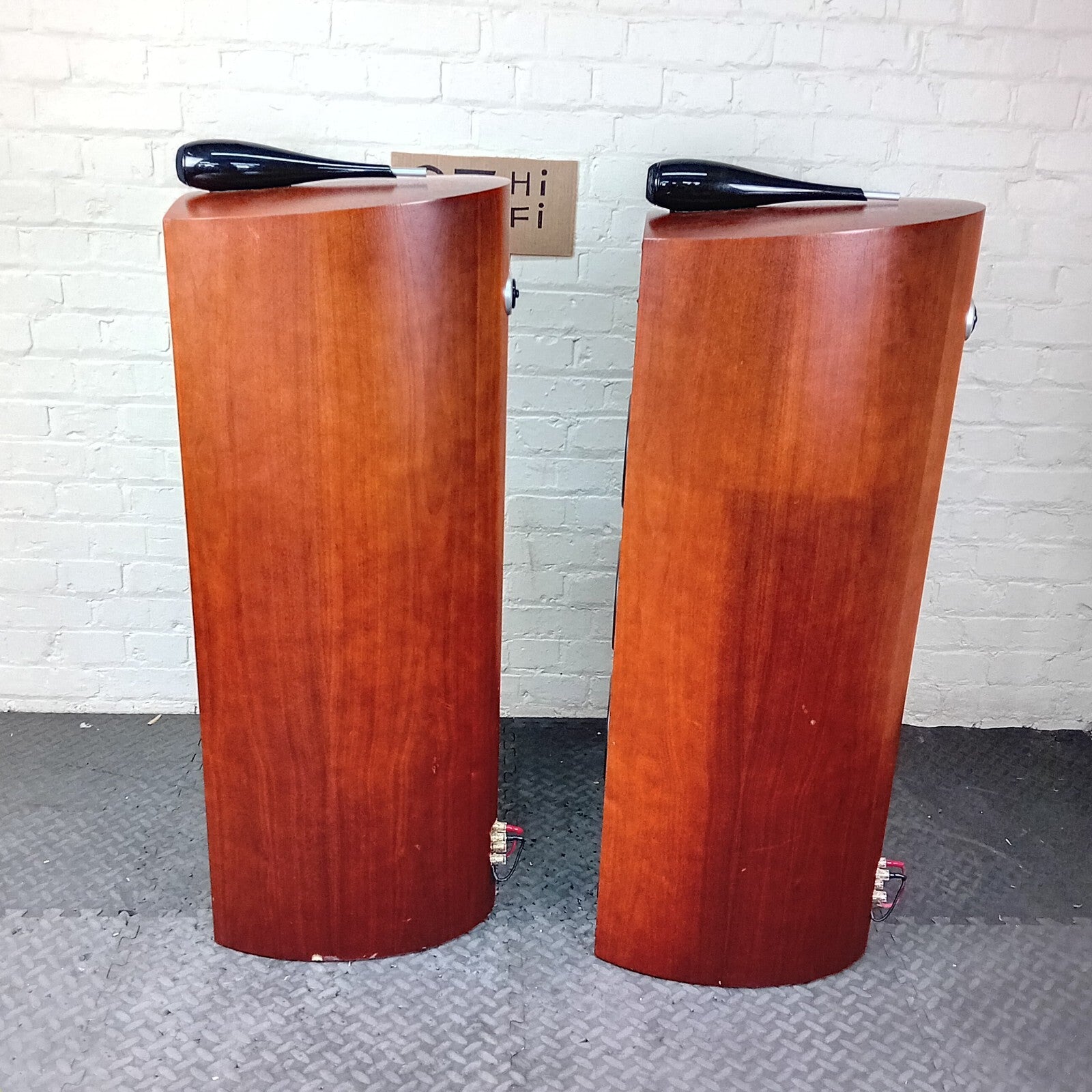BOWERS & WILKINS B&W 803 D FLOOR STANDING SPEAKERS