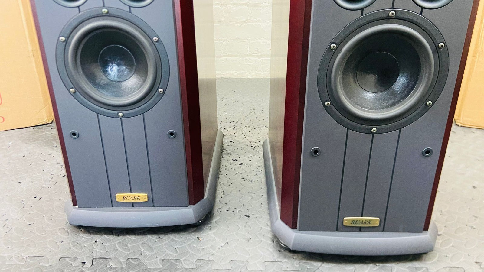 RUARK SOLSTICE FLOOR STANDING SPEAKERS