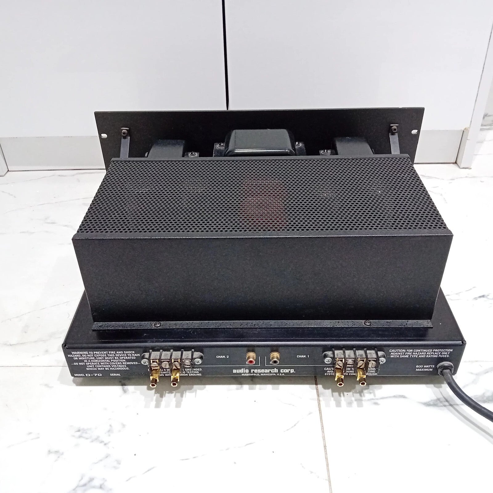 AUDIO RESEARCH MODEL D 70 TUBE VALVE VACUUM POWER AMPLIFIER