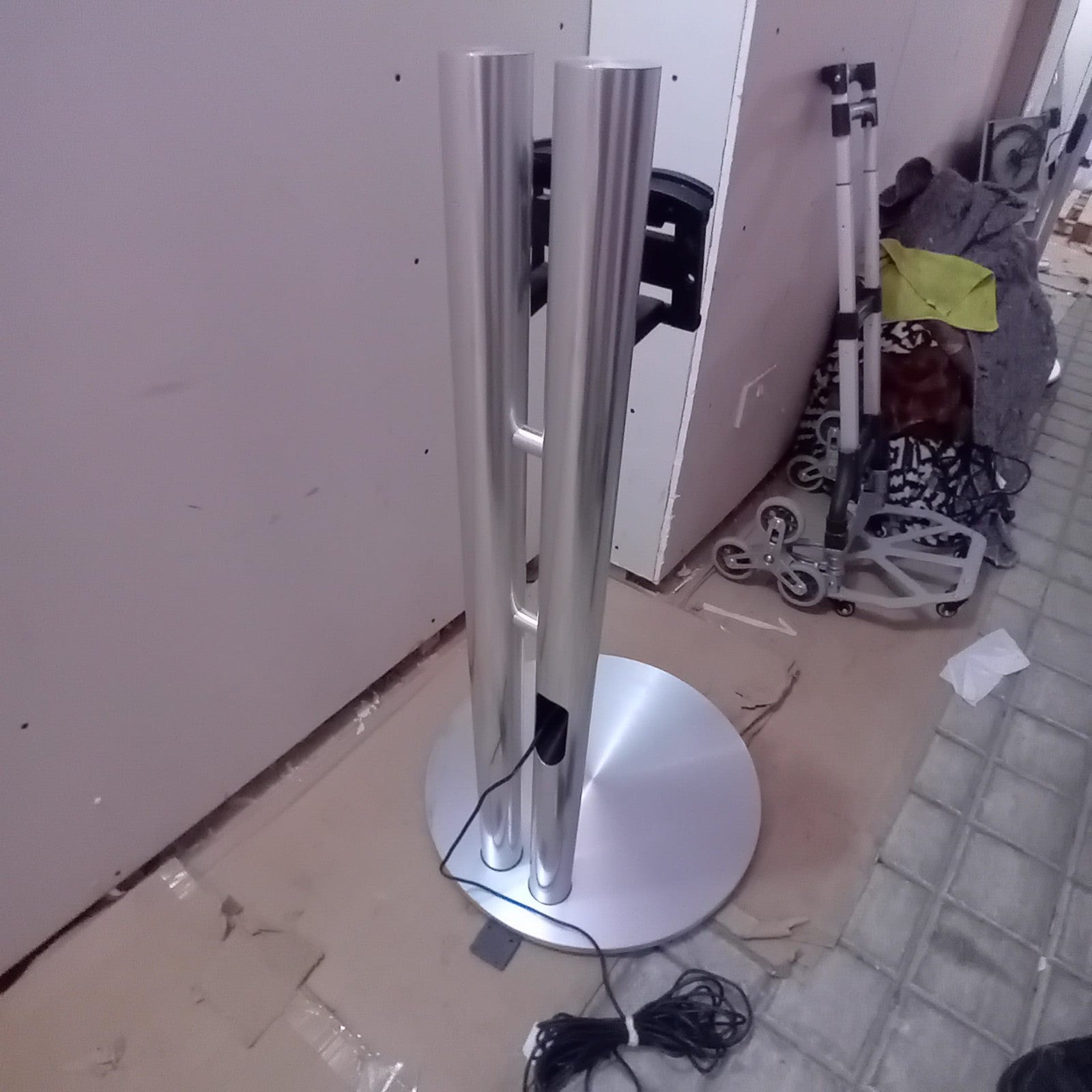 BANG & OLUFSEN B&O BEOVISION 12 65 INCH TV MOTORISED FLOOR STAND