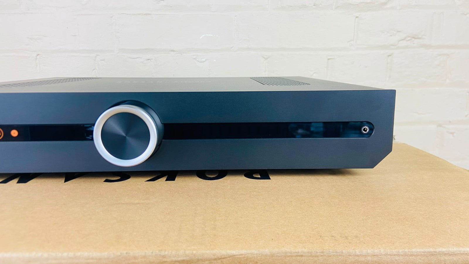 BRAND NEW ROKSAN ATTESSA INTEGRATED AMPLIFIER