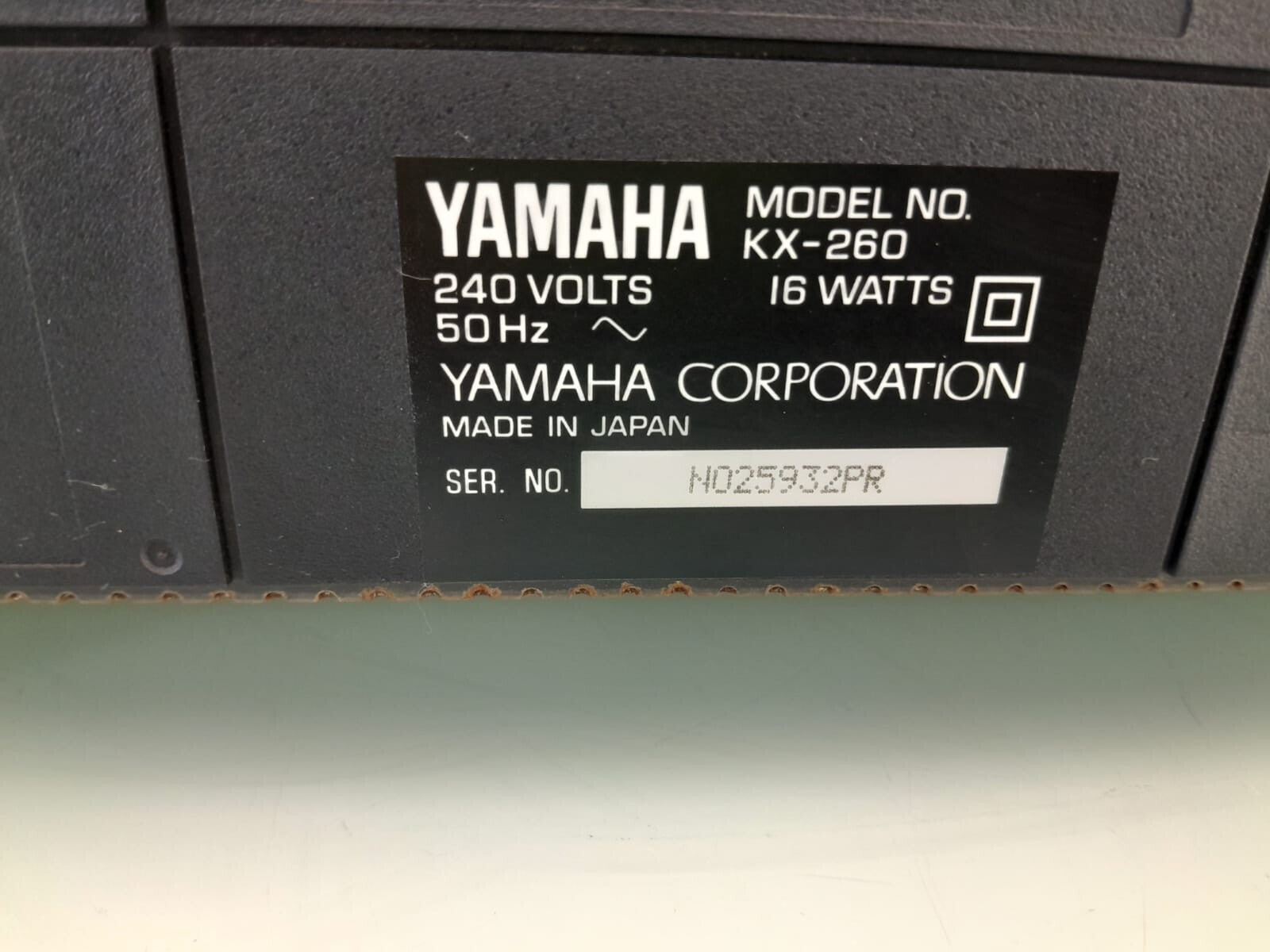 YAMAHA KX 260 NATURAL SOUND STEREO CASSETTE DECK