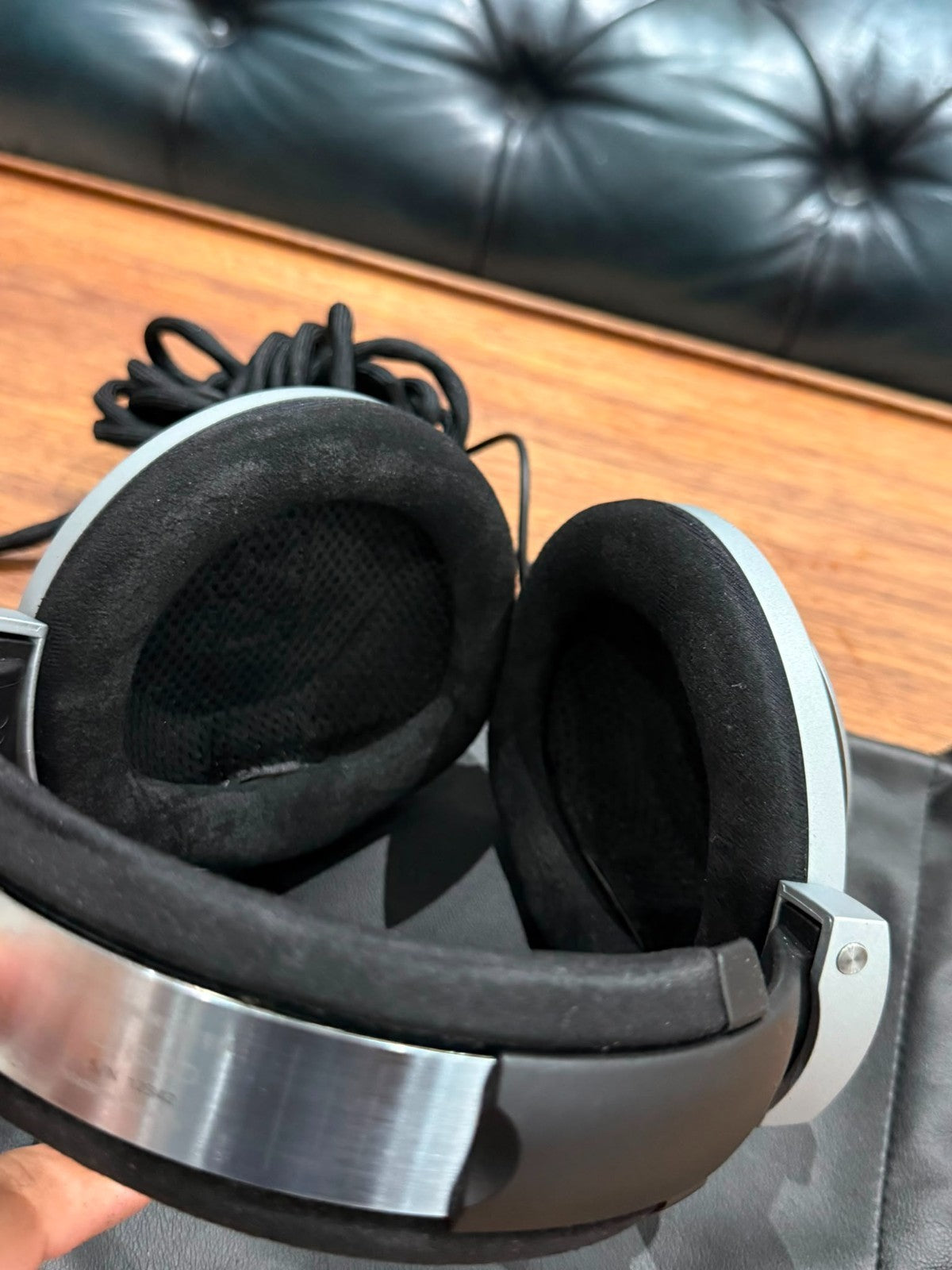 SENNHEISER HD 800 HEADPHONES WITH BAG