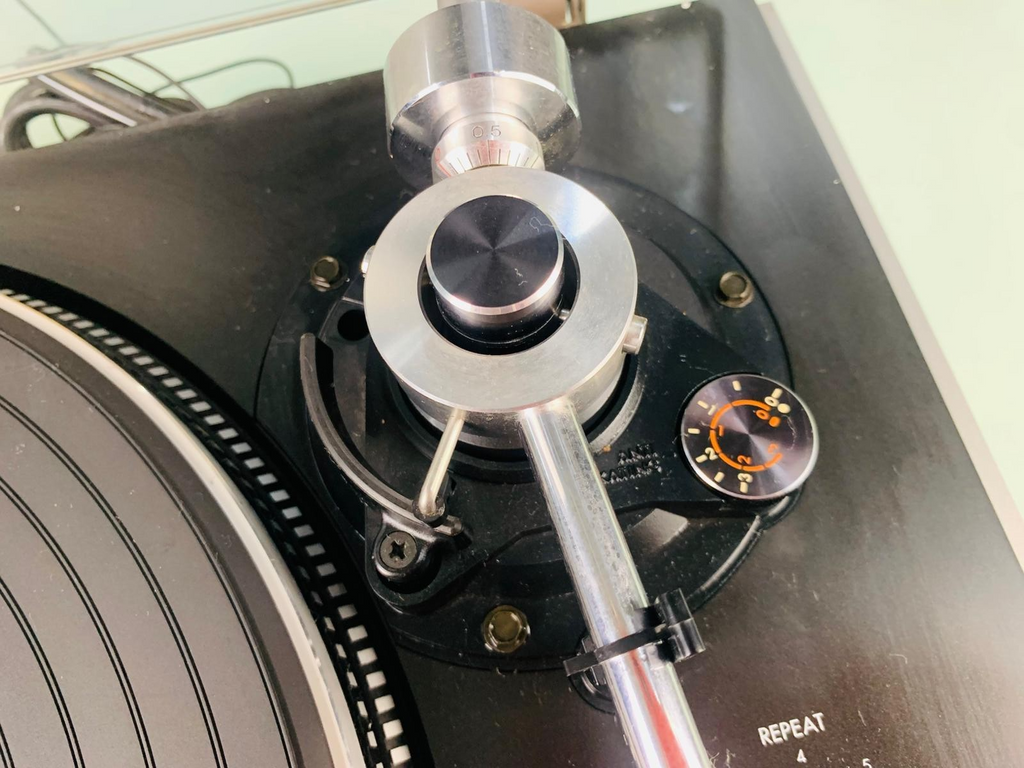 JVC JL F50 TURNTABLE WITH SHURE M75EJ TYPE 2 CARTRIDGE