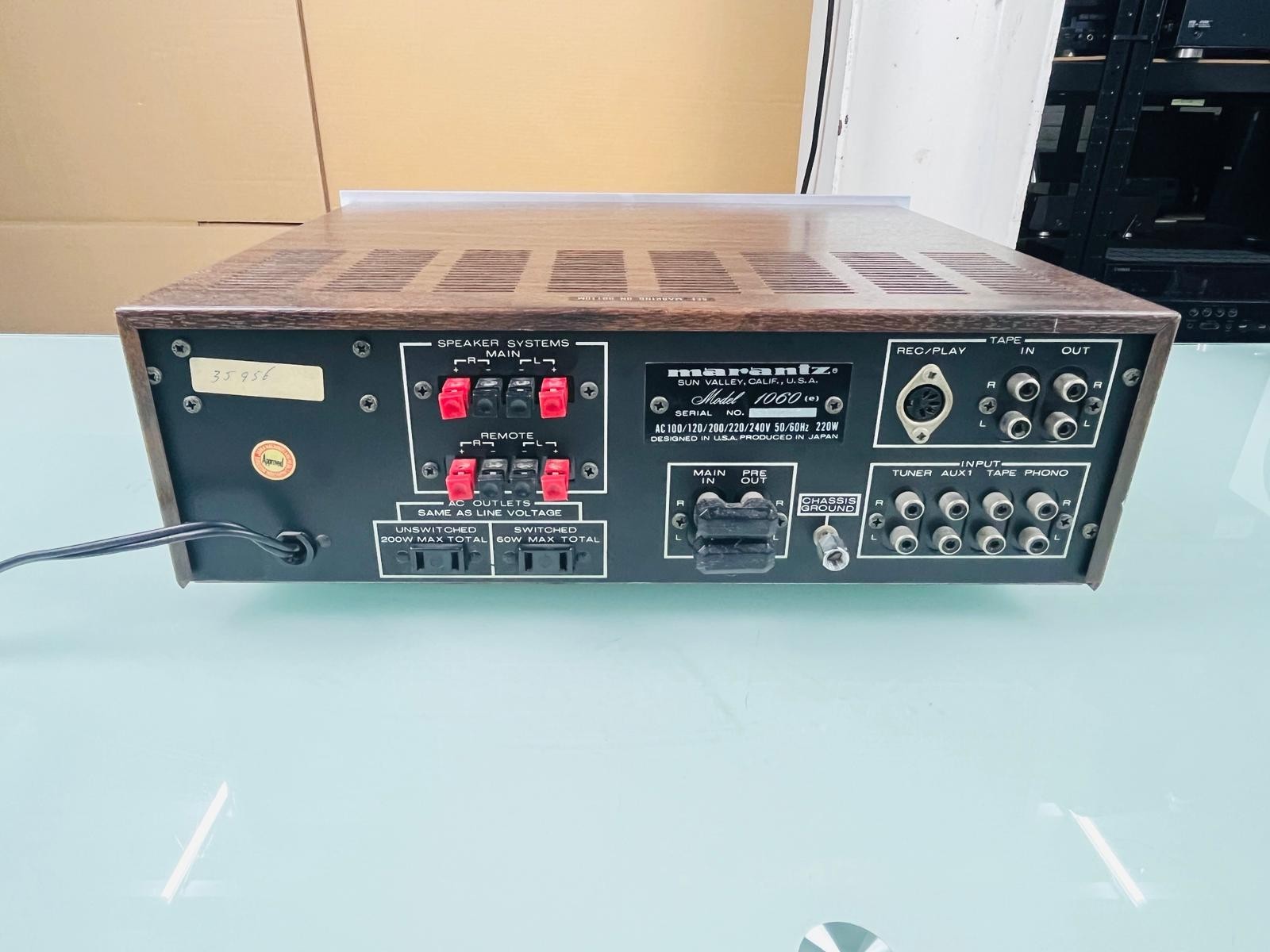 MARANTZ 1060 STEREO AMPLIFIER