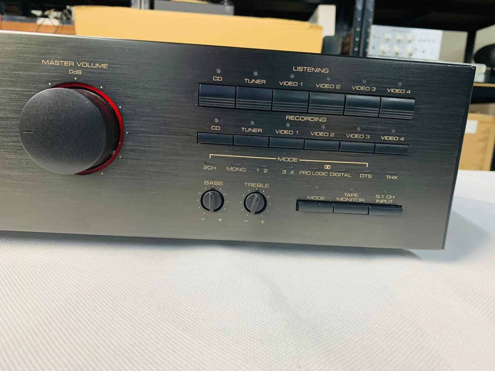 ROTEL RSP 985 SURROUND SOUND PROCESSOR WITH REMOTE