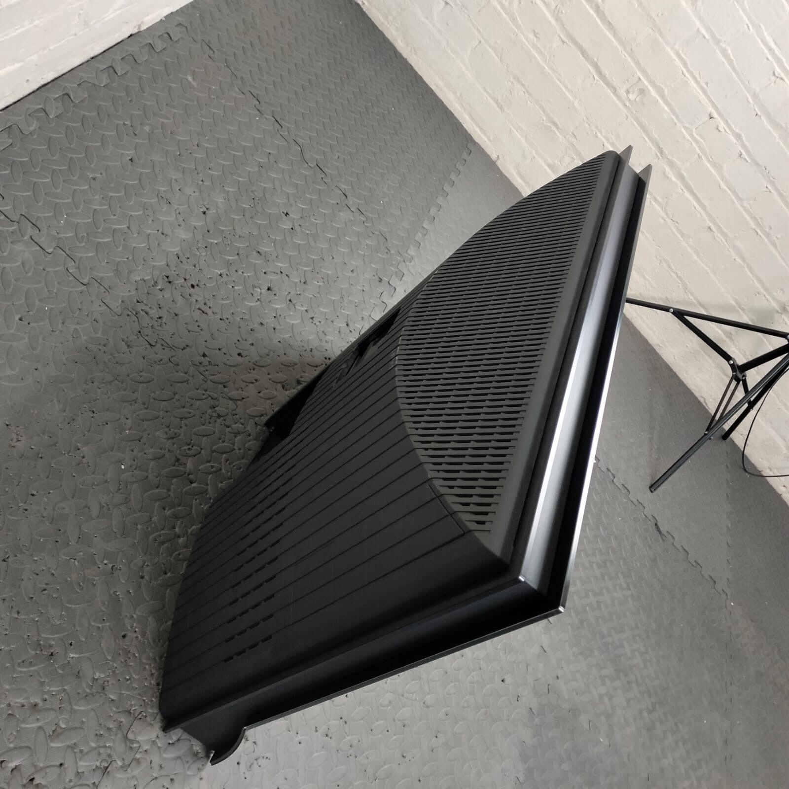 BANG & OLUFSEN B&O BEOCENTER 6 26 INCH TV #002
