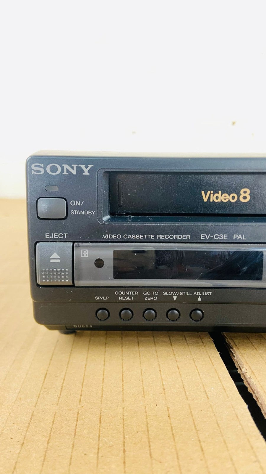 SONY EV C3E PAL VIDEO 8 VIDEO CASSETTE RECORDER WITH REMOTE