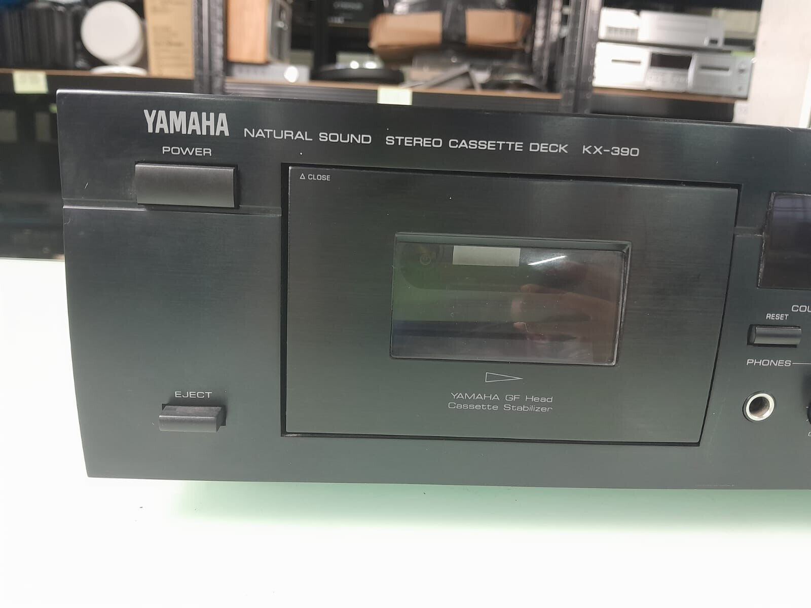 YAMAHA KX 390 NATURAL SOUND STEREO CASSETTE DECK