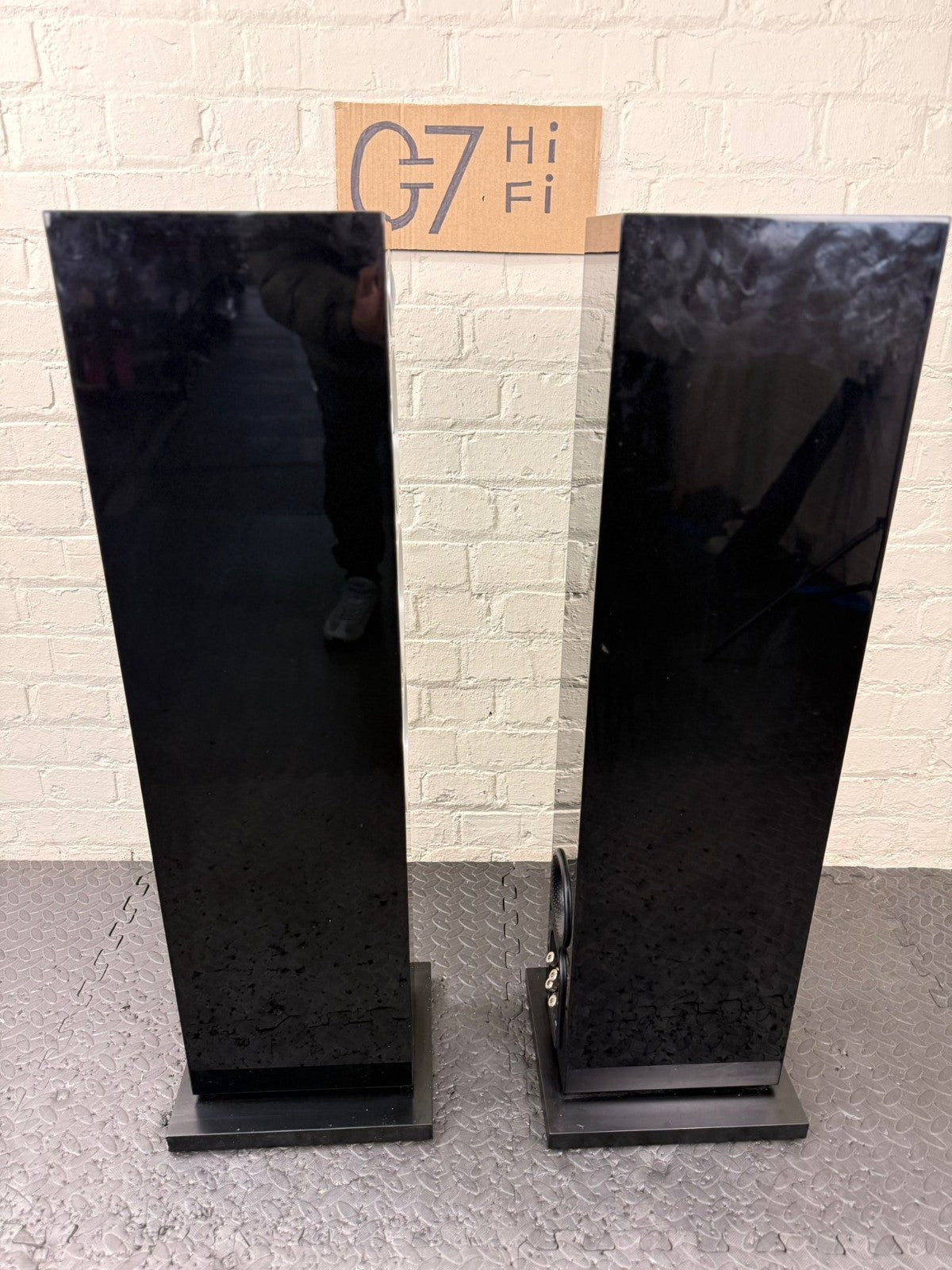 BOWERS & WILKINS B&W CM8 S2 FLOOR STANDING SPEAKERS
