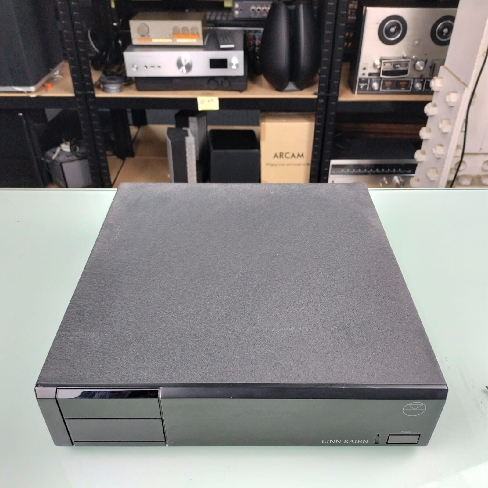 LINN KAIRN PRO PREAMPLIFIER WITH REMOTE