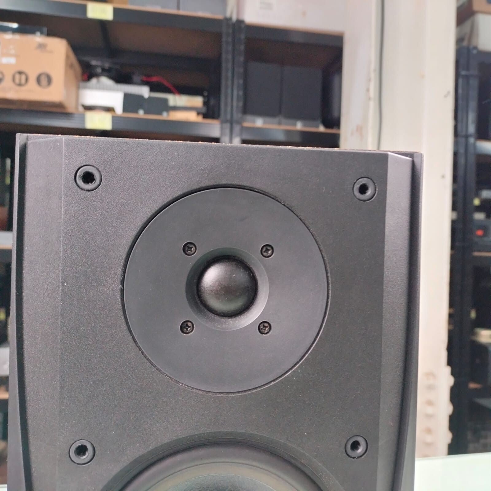 BOWERS & WILKINS B&W SPEAKERS