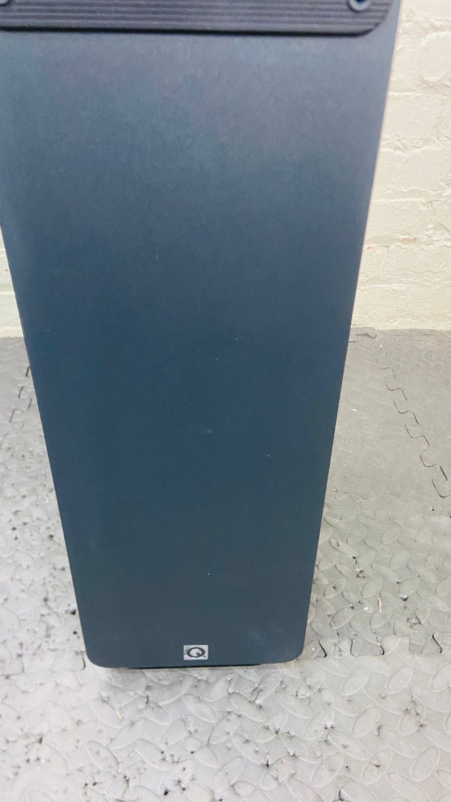 Q ACOUSTICS 2050i FLOOR STANDING SPEAKERS