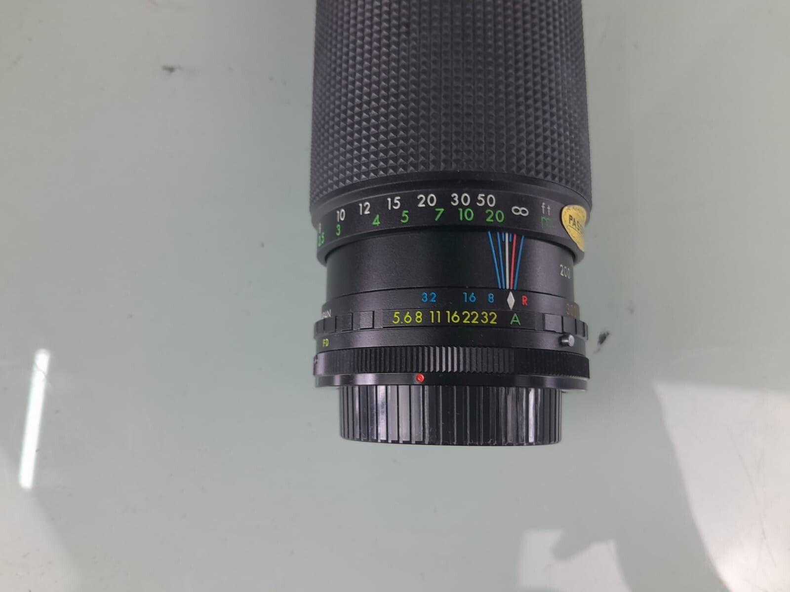 SOLIGOR ZOOM + MACRO 80 - 300MM F/ 5.6 MC C/D AUTO CAMERA LENS