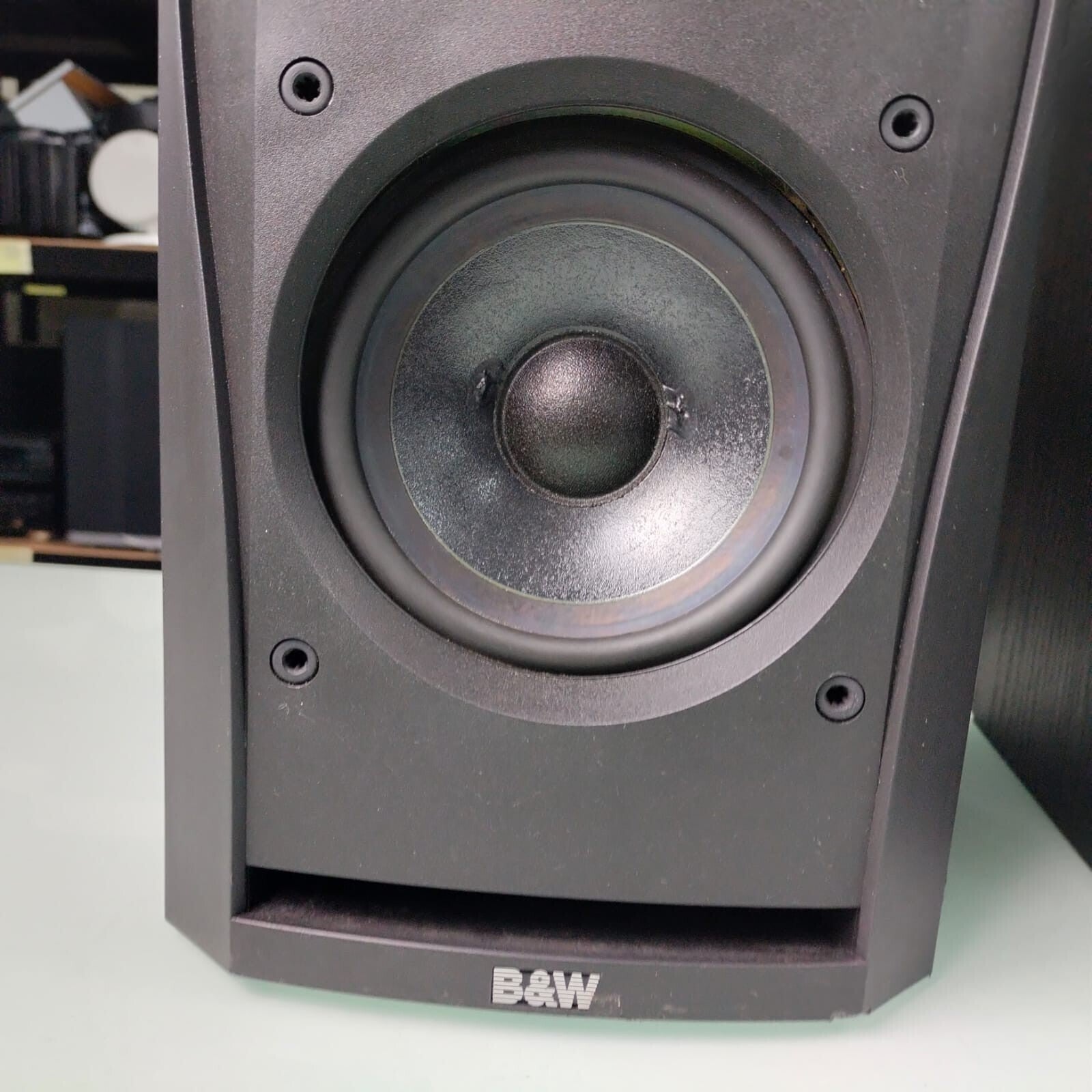 BOWERS & WILKINS B&W SPEAKERS