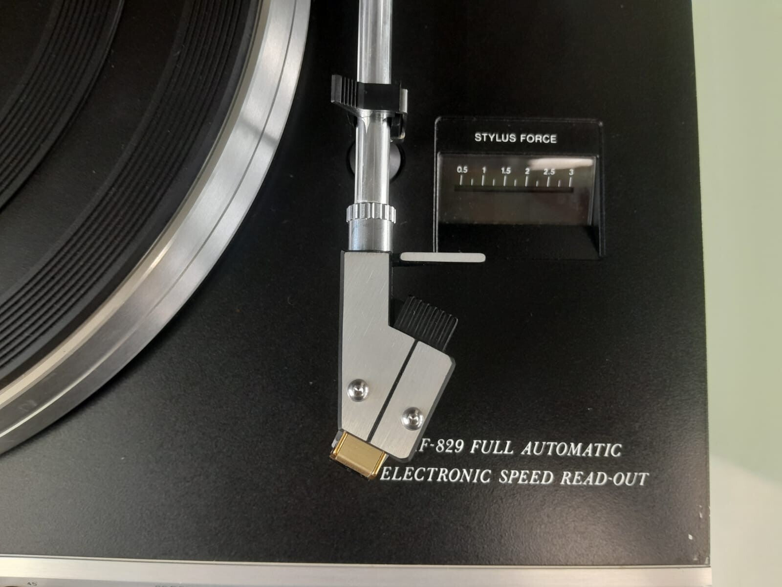PHILIPS BLACK TULIP AF 829 AUTOMATIC TURNTABLE WITH PHILIPS 412 II CARTRIDGE