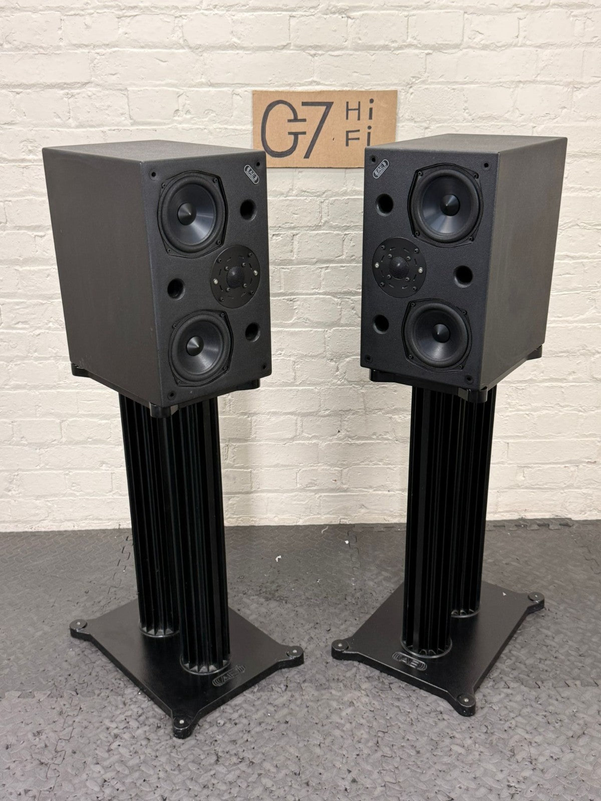 ACOUSTIC ENERGY AE2 SPEAKERS WITH STAND