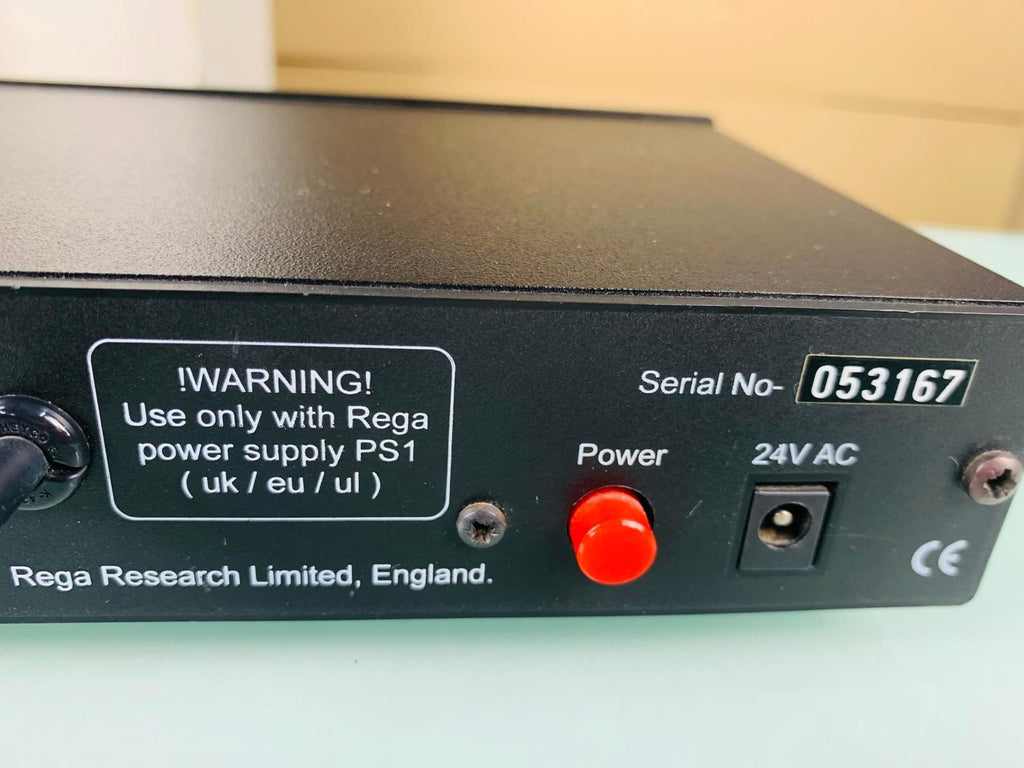 REGA P7 TURNTABLE WITH TT PSU POWER SUPPLY