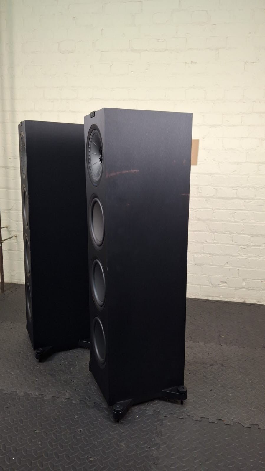 KEF Q950 FLOOR STANDING SPEAKERS