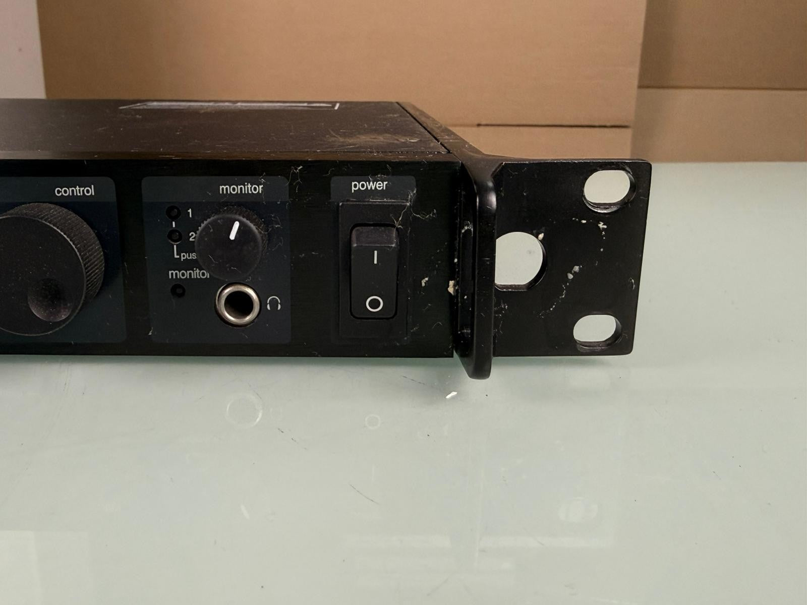 Shure UR4D J5E Dual Channel Wireless Receiver 578-638 MHz #002