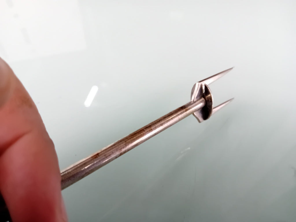 SILVER SPRING LOADED PICKLE FORK / SERVER