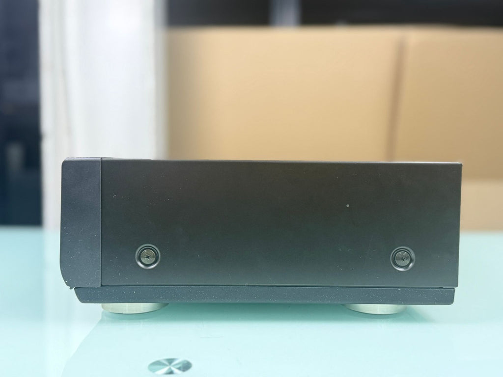 TECHNICS SL PS670D CD PLAYER WITH REMOTE