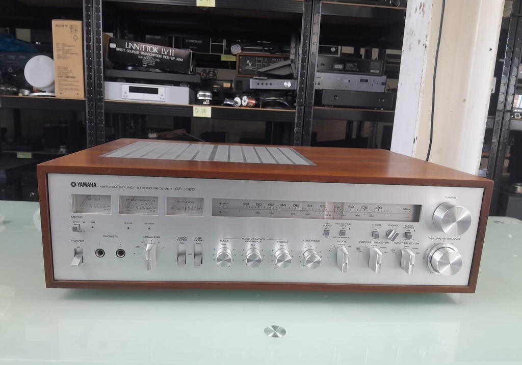 YAMAHA CR 1020 NATURAL SOUND STEREO RECEIVER