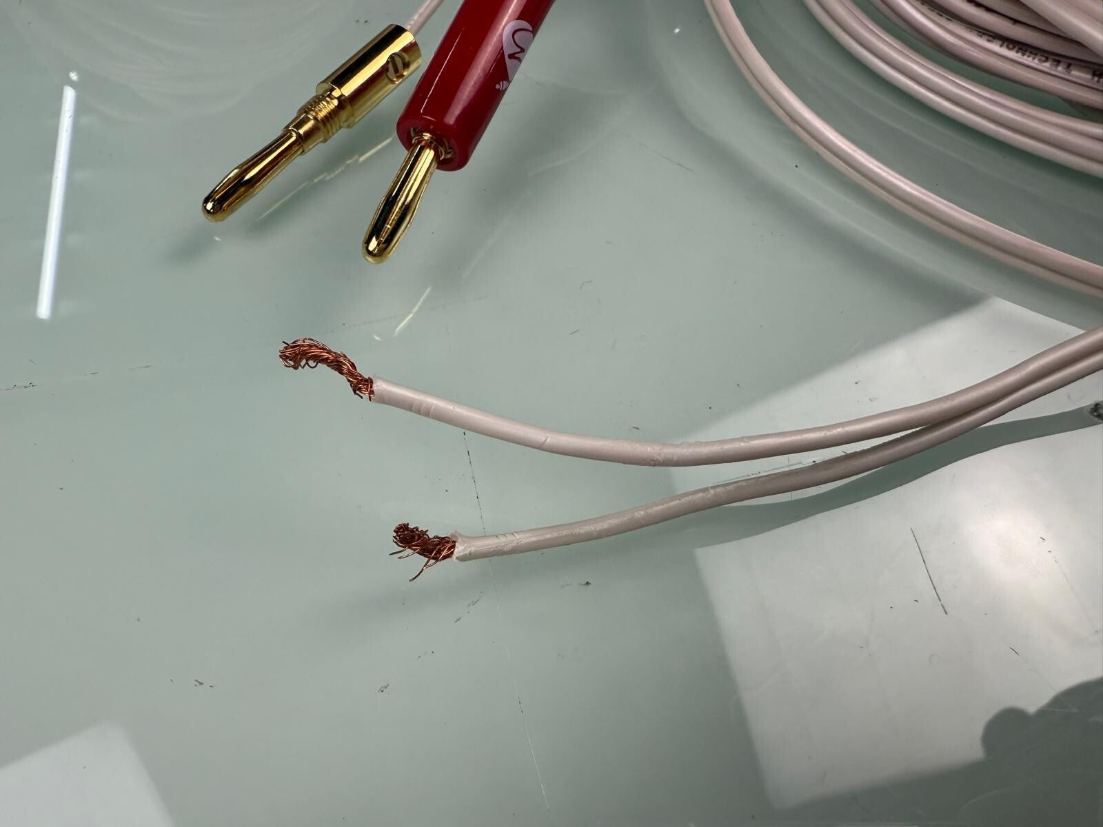 QED MICRO HIGH TECHNOLOGY SPEAKER CABLE