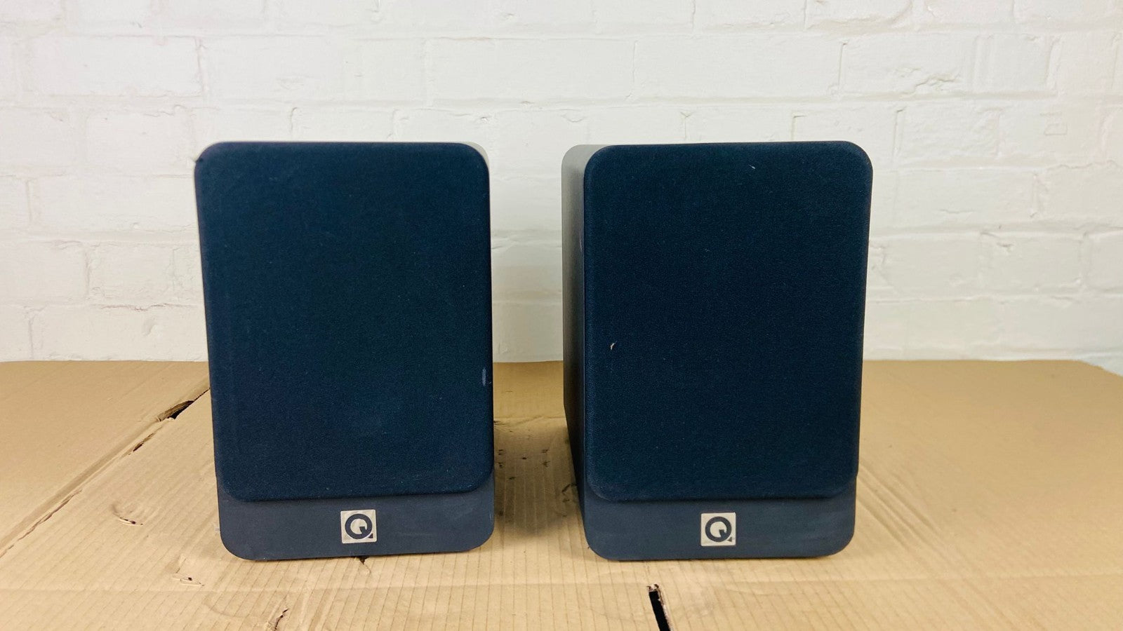 Q ACOUSTICS 2020i SPEAKERS