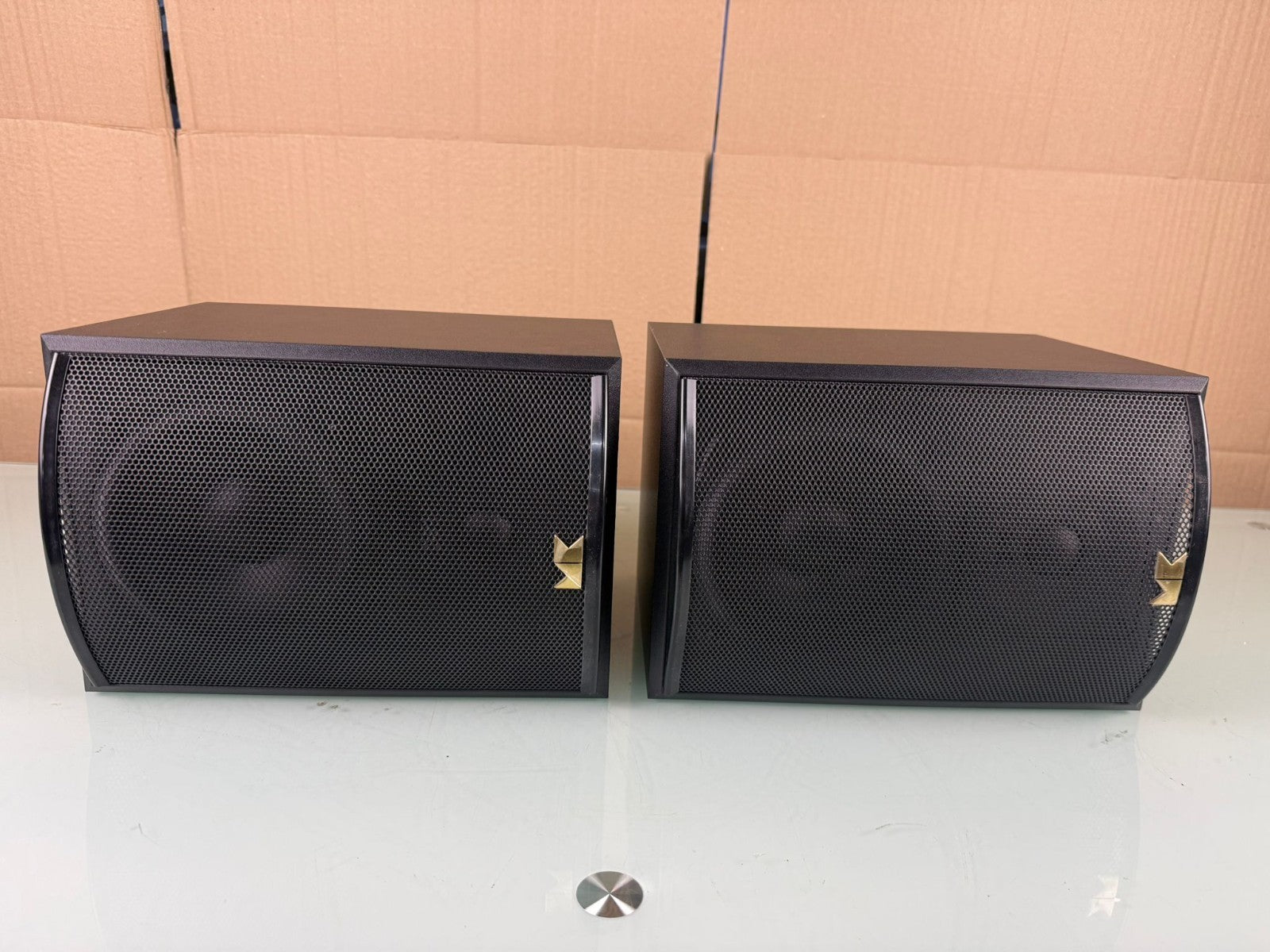 Miller Kreisel M&K SOUND SURROUND 550THX SURROUND SPEAKERS