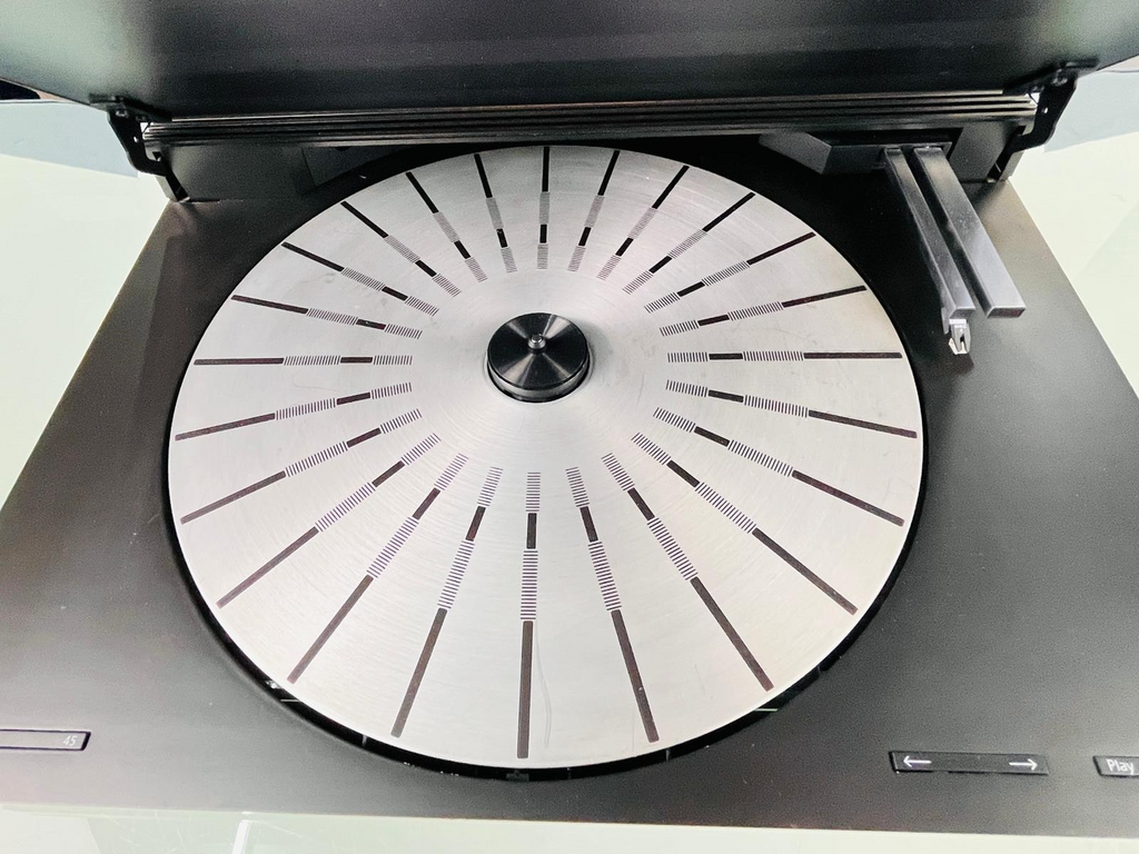 BANG & OLUFSEN B&O BEOGRAM 9000 TURNTABLE WITH MMC 4 CARTRIDGE STYLUS